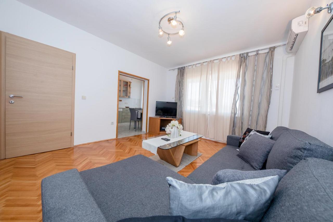 Apartments And Rooms Bolero Rab Town Exterior foto