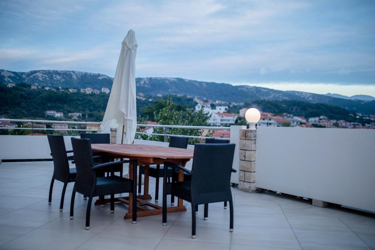 Apartments And Rooms Bolero Rab Town Exterior foto