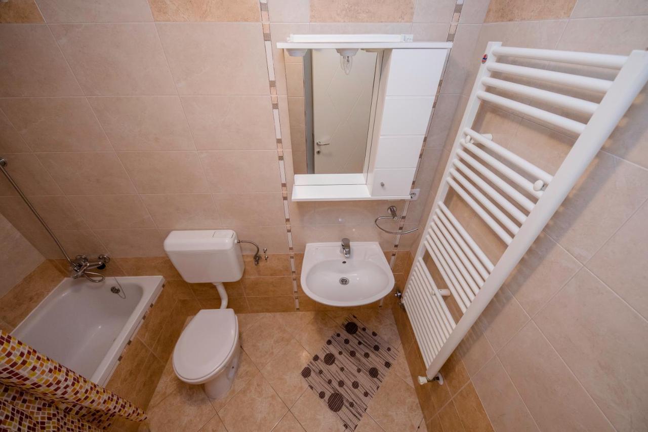 Apartments And Rooms Bolero Rab Town Exterior foto