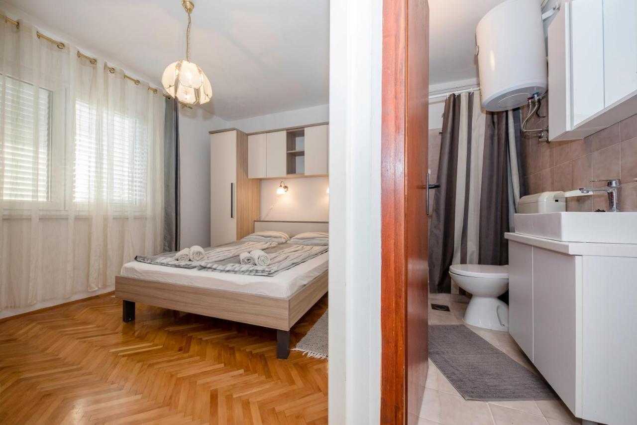 Apartments And Rooms Bolero Rab Town Exterior foto