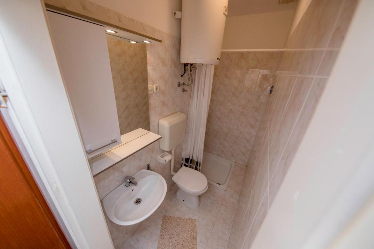 Apartments And Rooms Bolero Rab Town Exterior foto