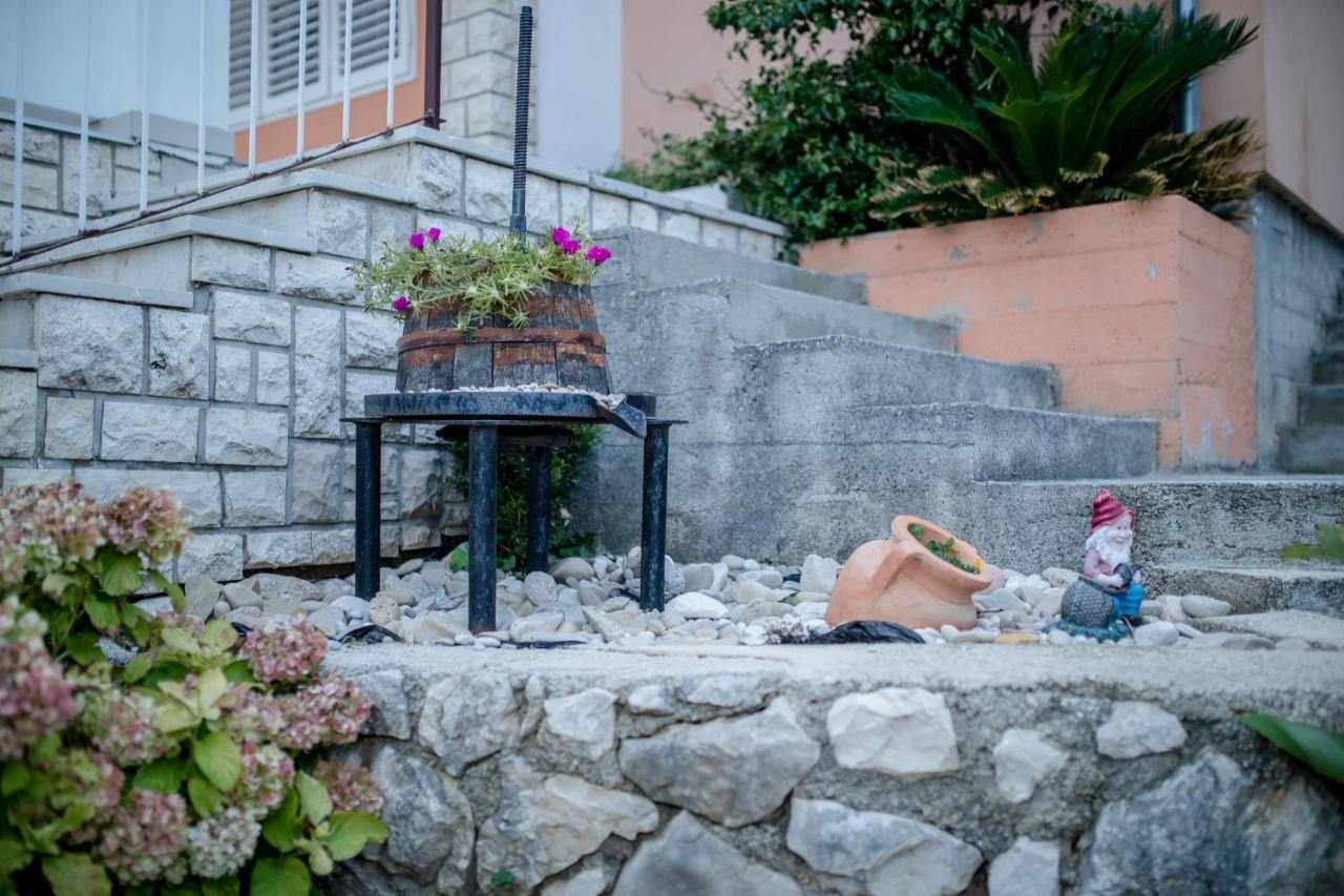 Apartments And Rooms Bolero Rab Town Exterior foto