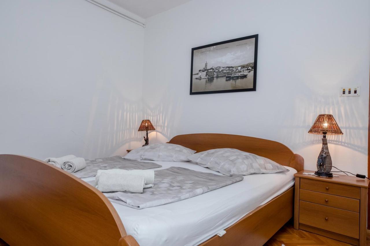 Apartments And Rooms Bolero Rab Town Exterior foto