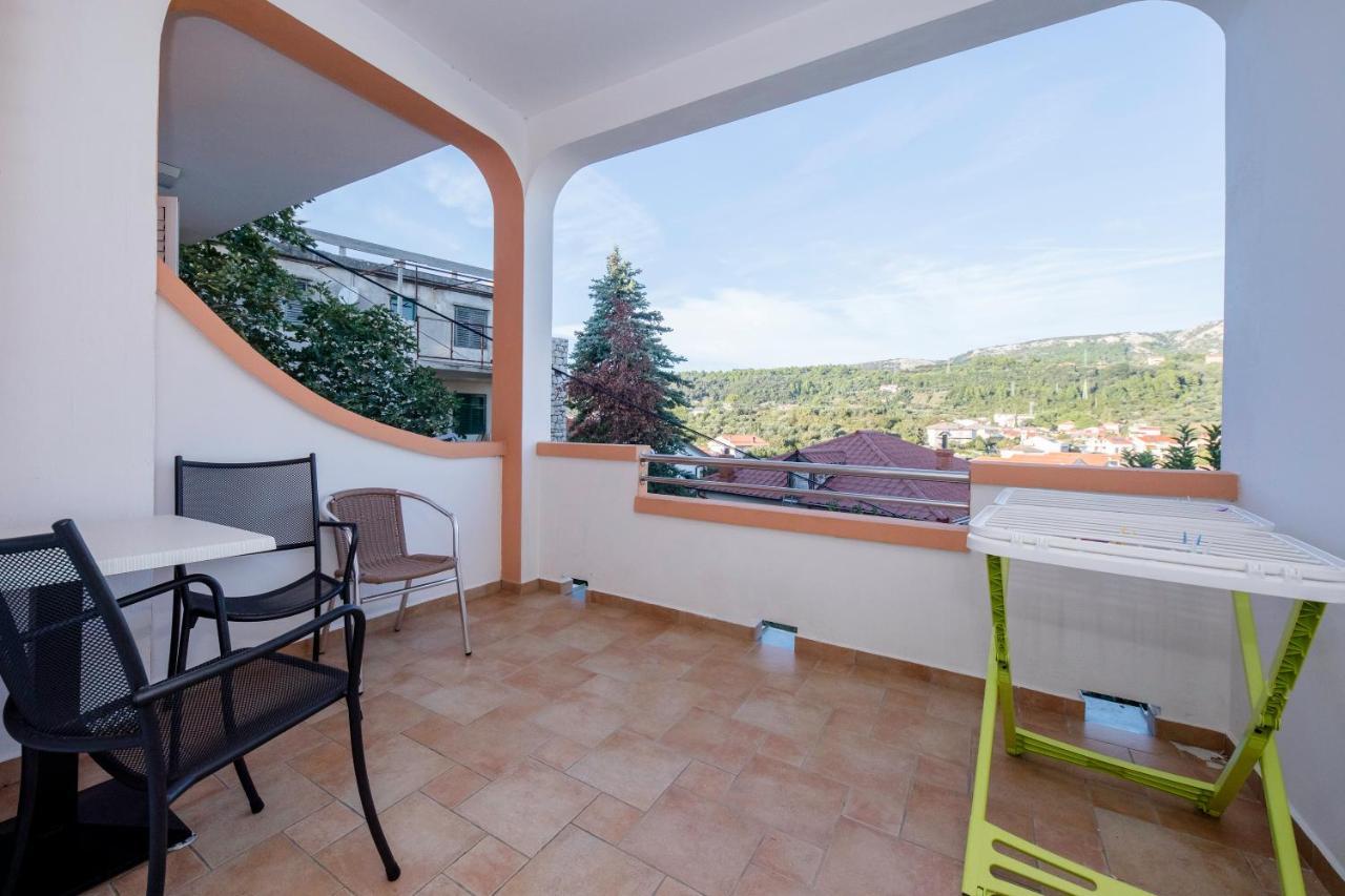 Apartments And Rooms Bolero Rab Town Exterior foto
