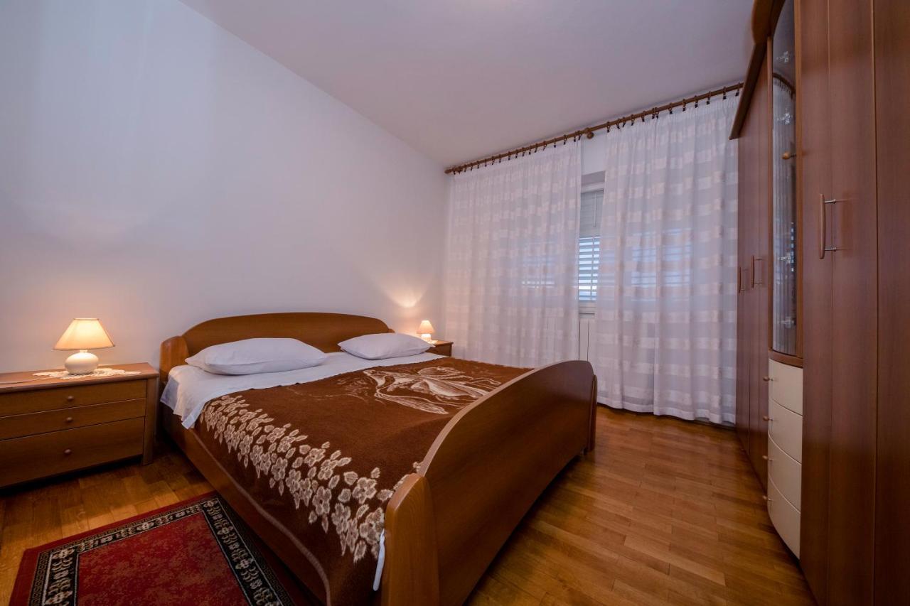 Apartments And Rooms Bolero Rab Town Exterior foto